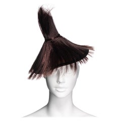 Cappello con fascinatore conico di pelo di cavallo di John Galliano for Christian Dior, AI 2007