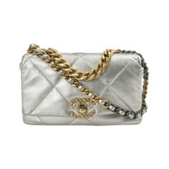 Chanel 19 petit sac à bandoulière argenté