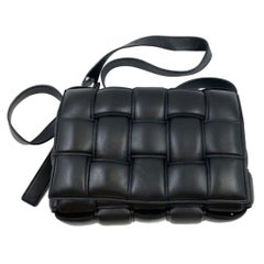 Bottega Veneta Cassette paddée Cuir noir