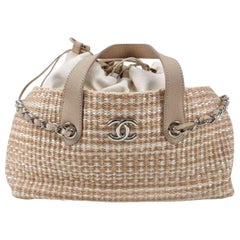 Chanel Deauville Kette Umhängetasche aus Raffia und Tweed in Beige