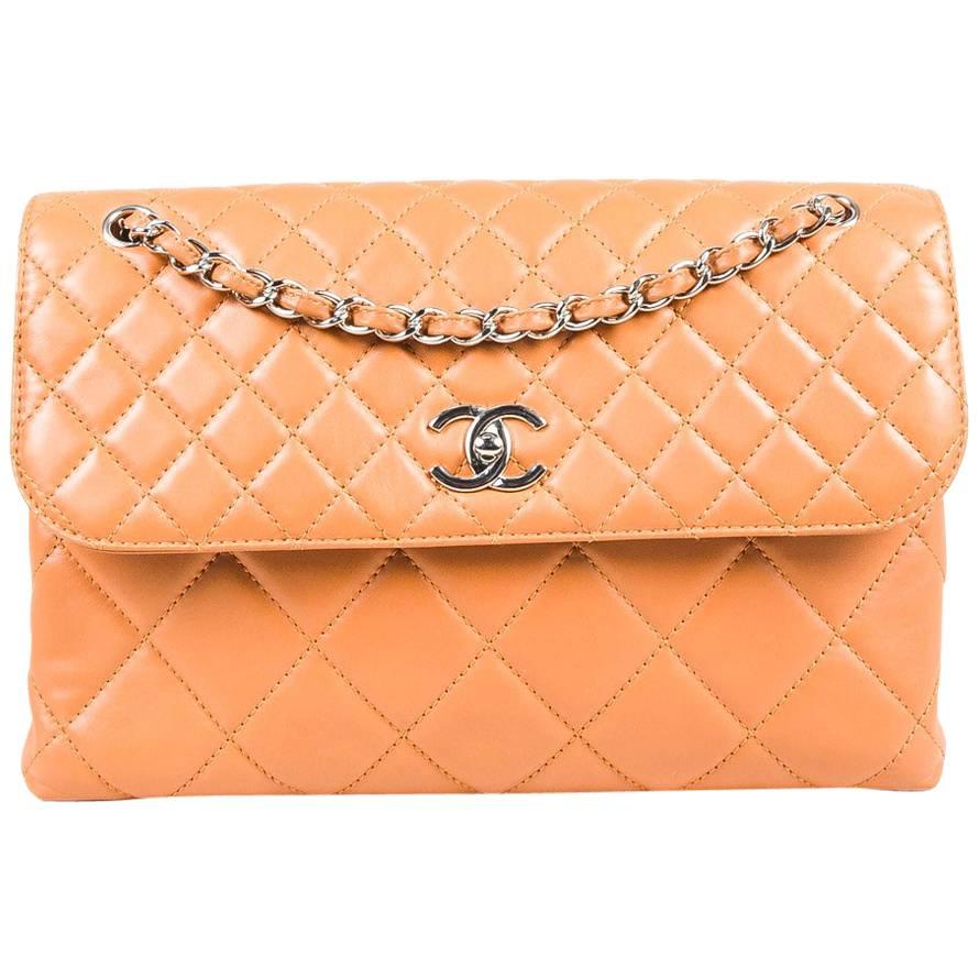 Chanel Tan Lambskin Leather Quilted "In The Business" Chain Link Strap Bag For Sale