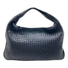Bottega Veneta Intrecciato Hobo Bag Medium Nero in pelle di agnello 45cm