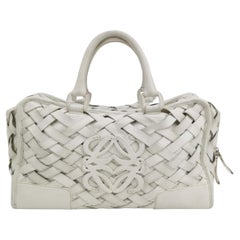 Loewe Amazona 36 en cuir de veau tissé Intrecciato blanc