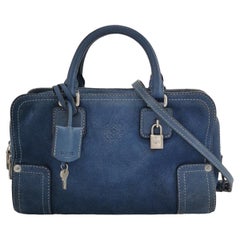 Loewe Amazona 23 en cuir de daim bleu marine avec lanière