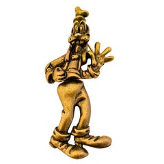 Retro DISNEY signed goofy gold tone designer brooch