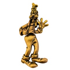 Vintage DISNEY signed goofy gold tone designer brooch