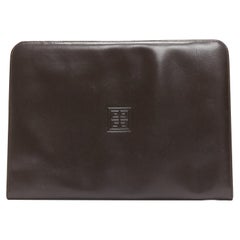 GIVENCHY Vintage By Cuir lisse marron Pochette portefeuille surdimensionnée avec fermeture éclair