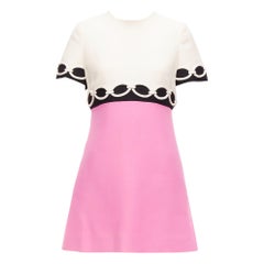 VALENTINO creme-rosa Kettenapplikation kurzes Schlagkleid aus Crêpe IT40 S