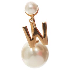 DIOR Tribales gold metal Letter W faux pearl dangling pin earring single