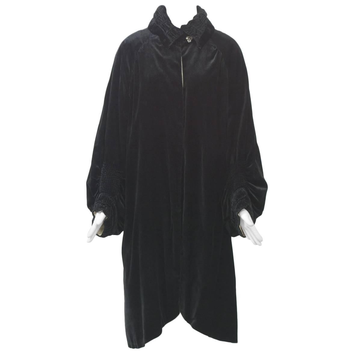 1930s Black Velvet Coat For Sale