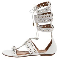 Aquazzura White Studded Leather Strappy Gladiator Flat Sandals Taglia 37