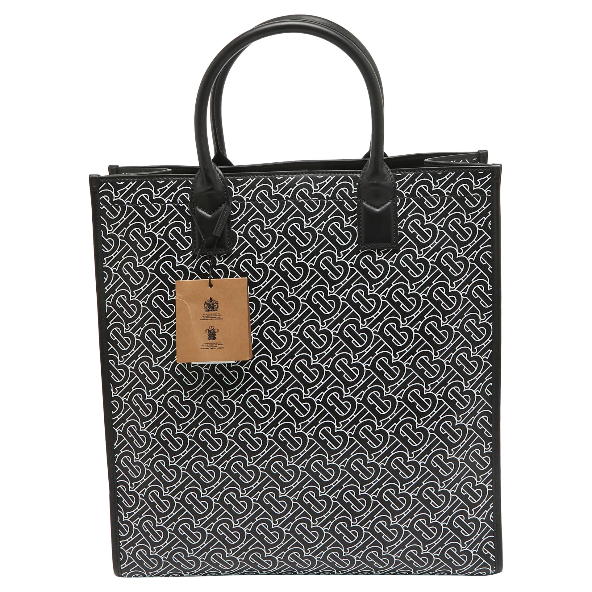 Burberry Logo TB nero/bianco in pelle verticale Danny Tote
