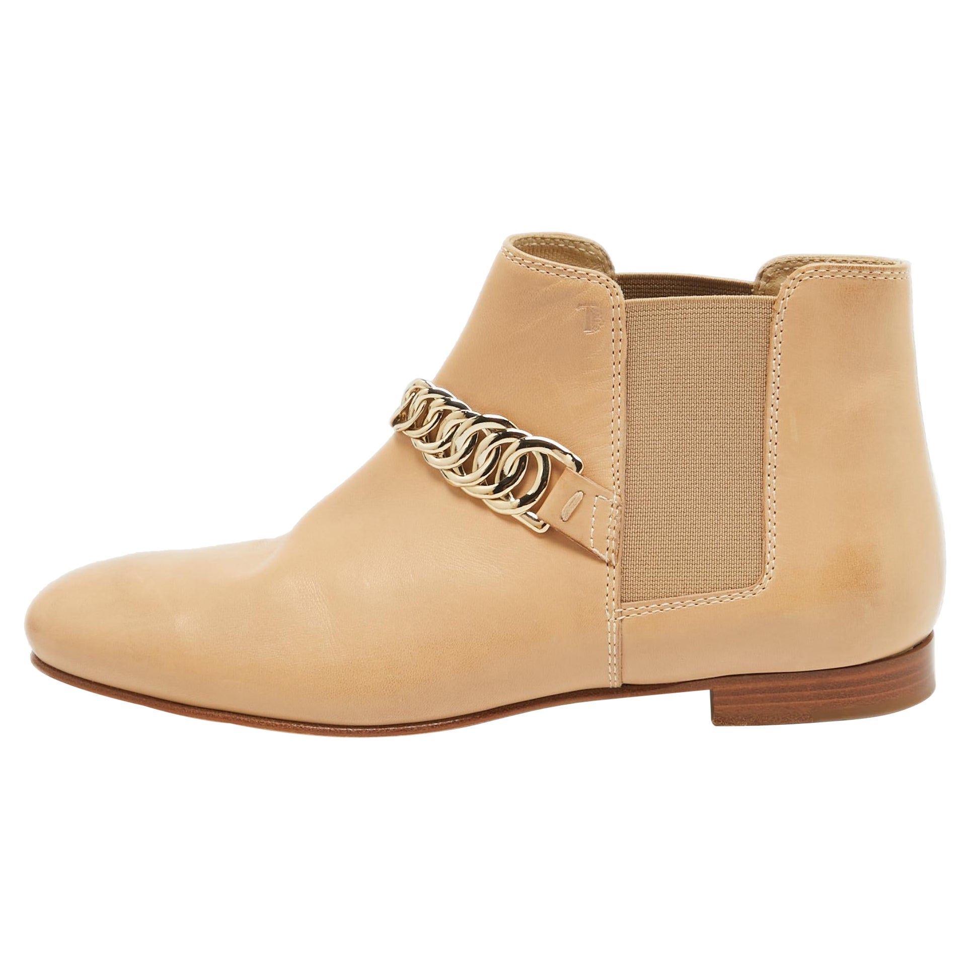 Tod's Beige Leather Chain Detail Ankle Boots Size 35.5 For Sale