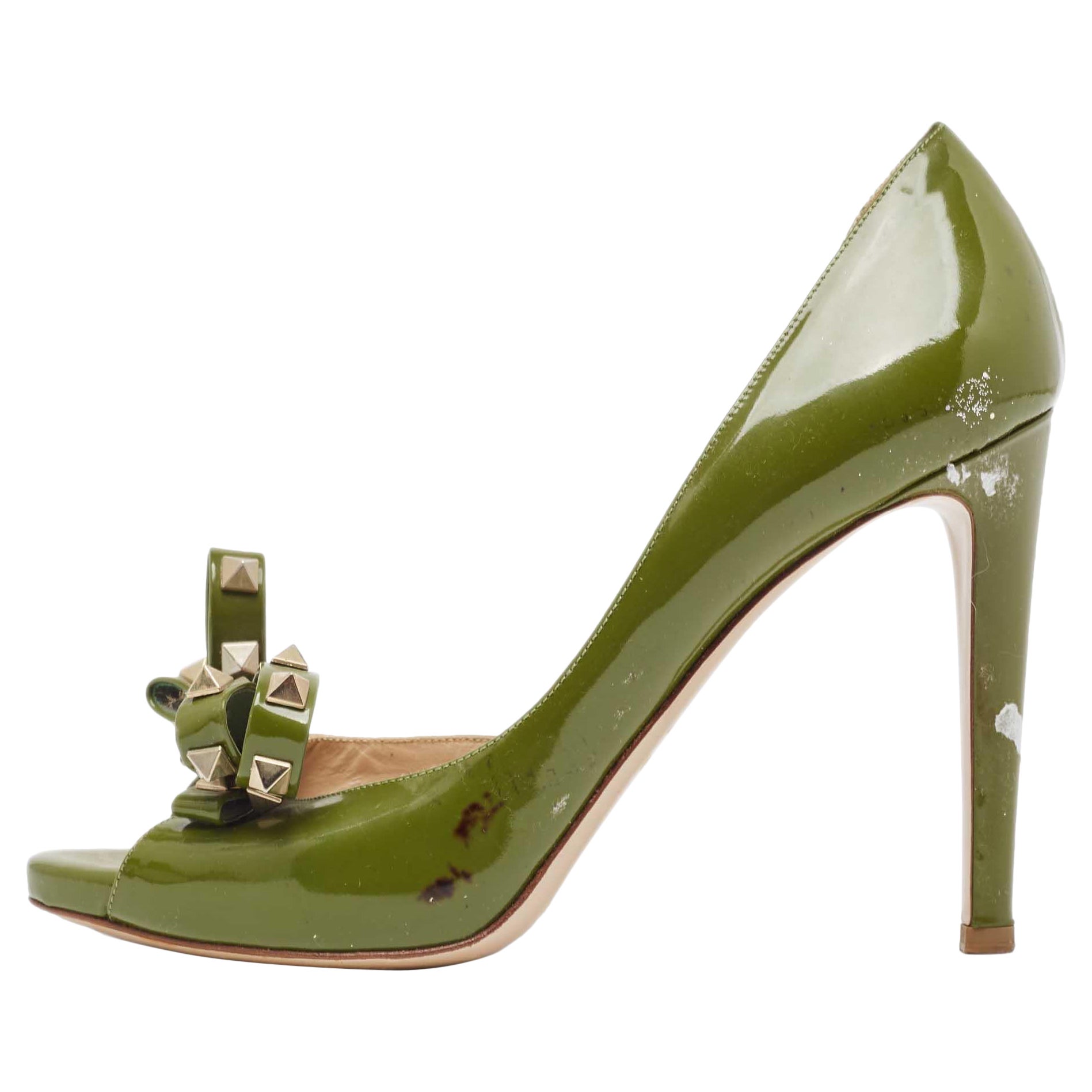 Valentino Green Patent Leather Rockstud Bow Open Toe D'orsay Pumps Size 39.5 For Sale