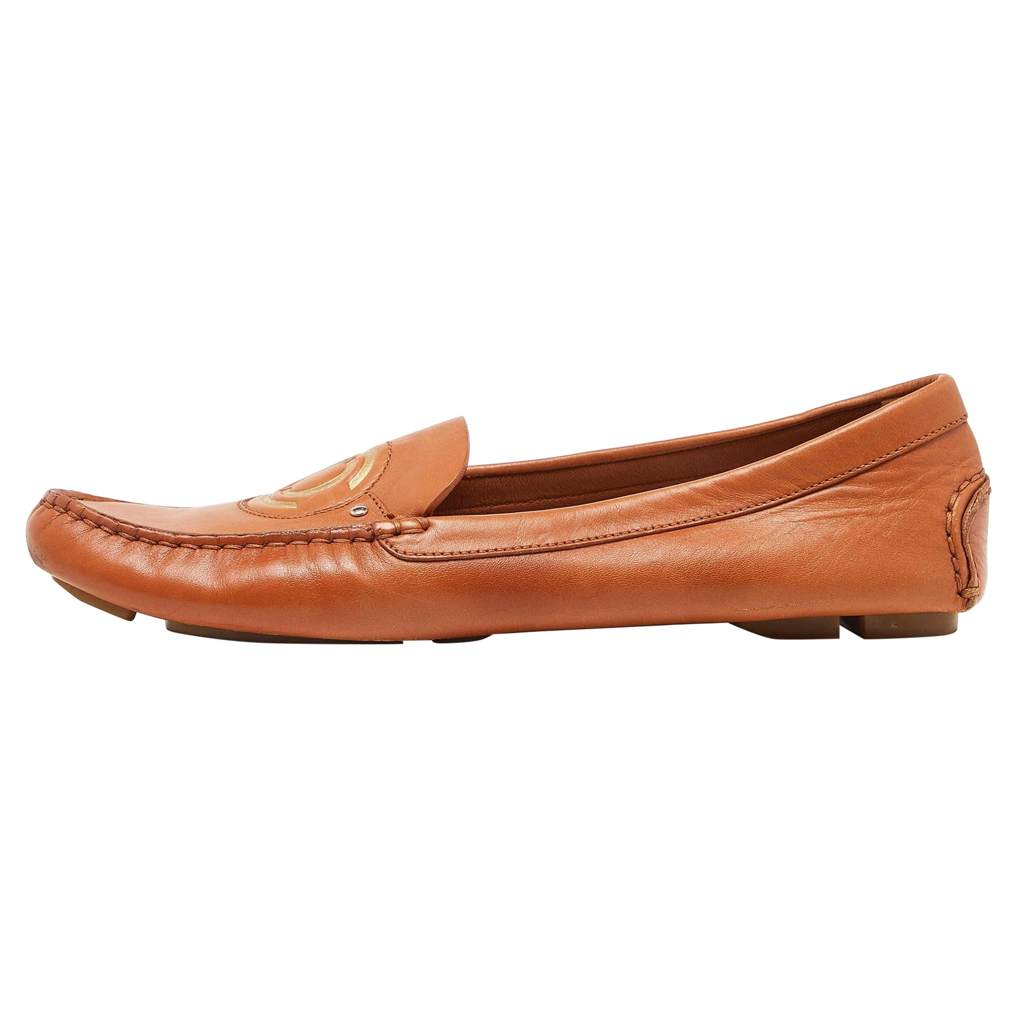 Mocassins en cuir orange Dior, taille 37 en vente