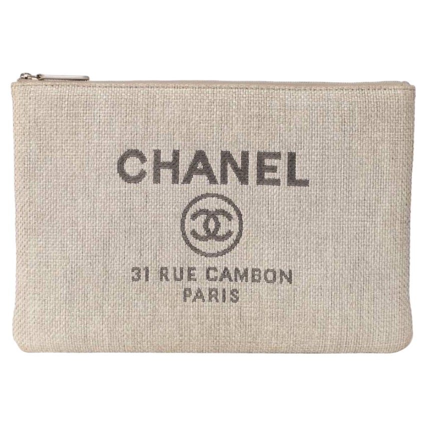 Chanel Clutch Deauville MM Grigia For Sale