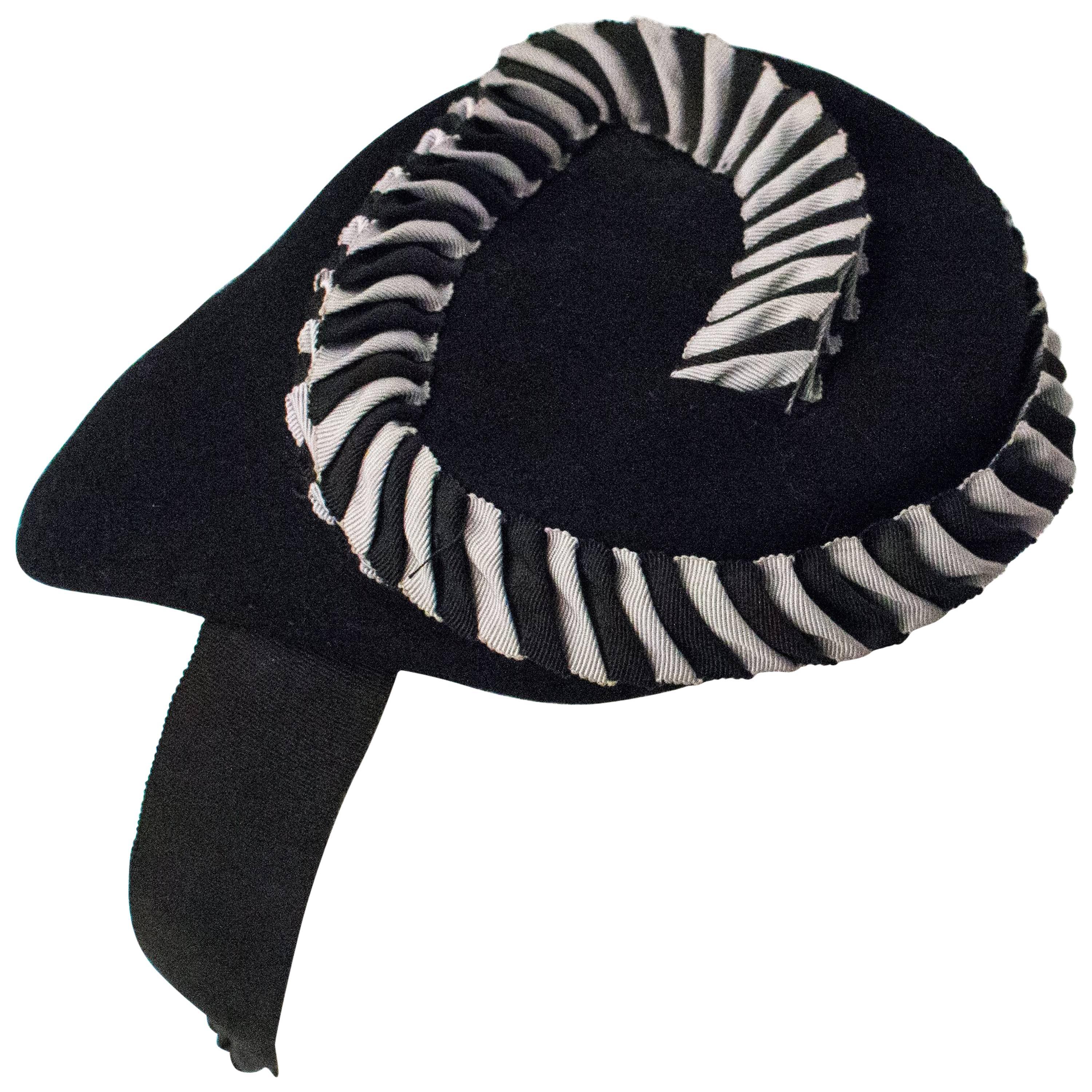 30 Black and White Swirl Fashion Hat