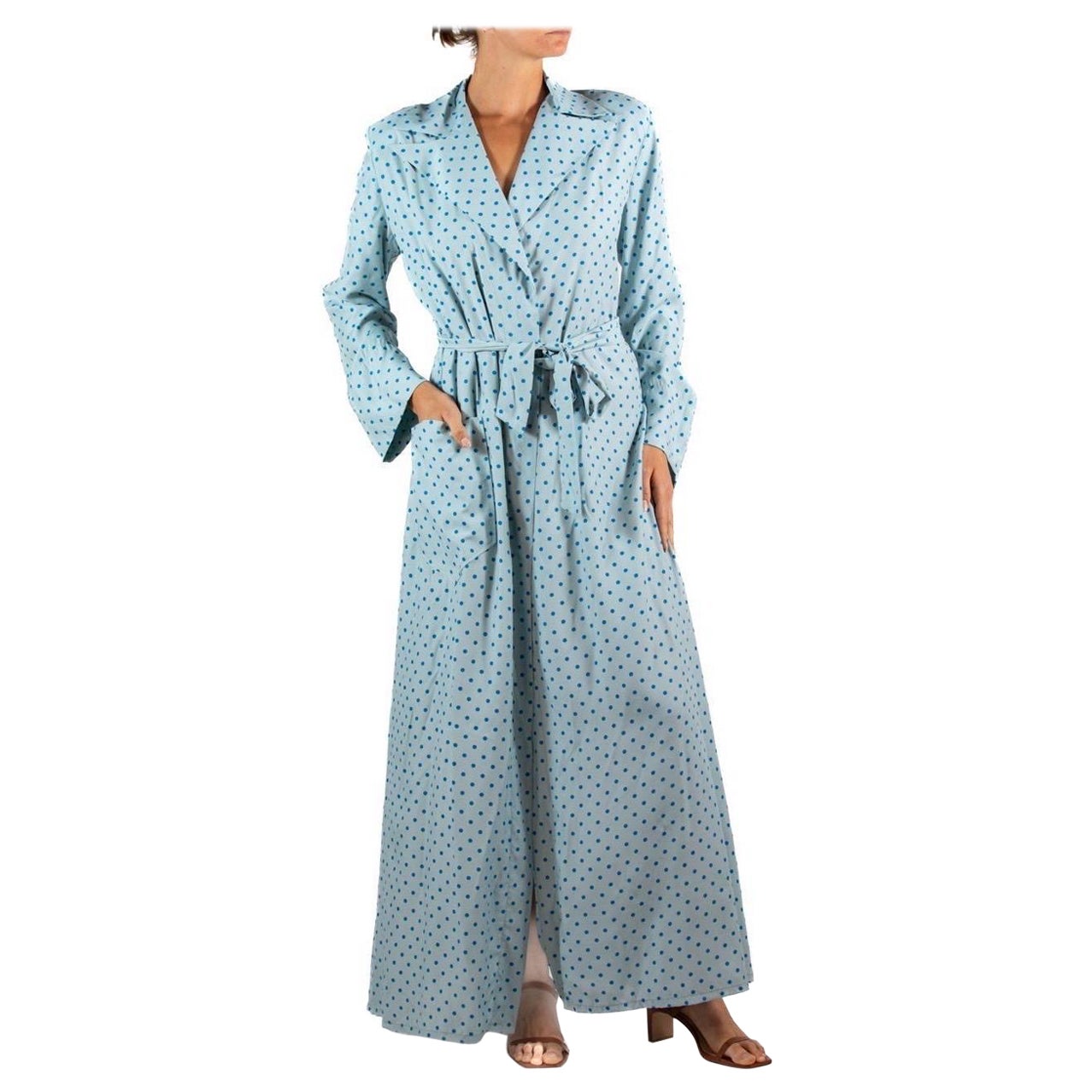 1940S Light Blue & Navy Rayon Polka Dot Robe For Sale