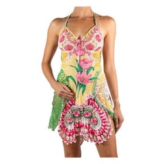 Mini abito all'uncinetto giallo e rosa di MorPHEW COLLECTION