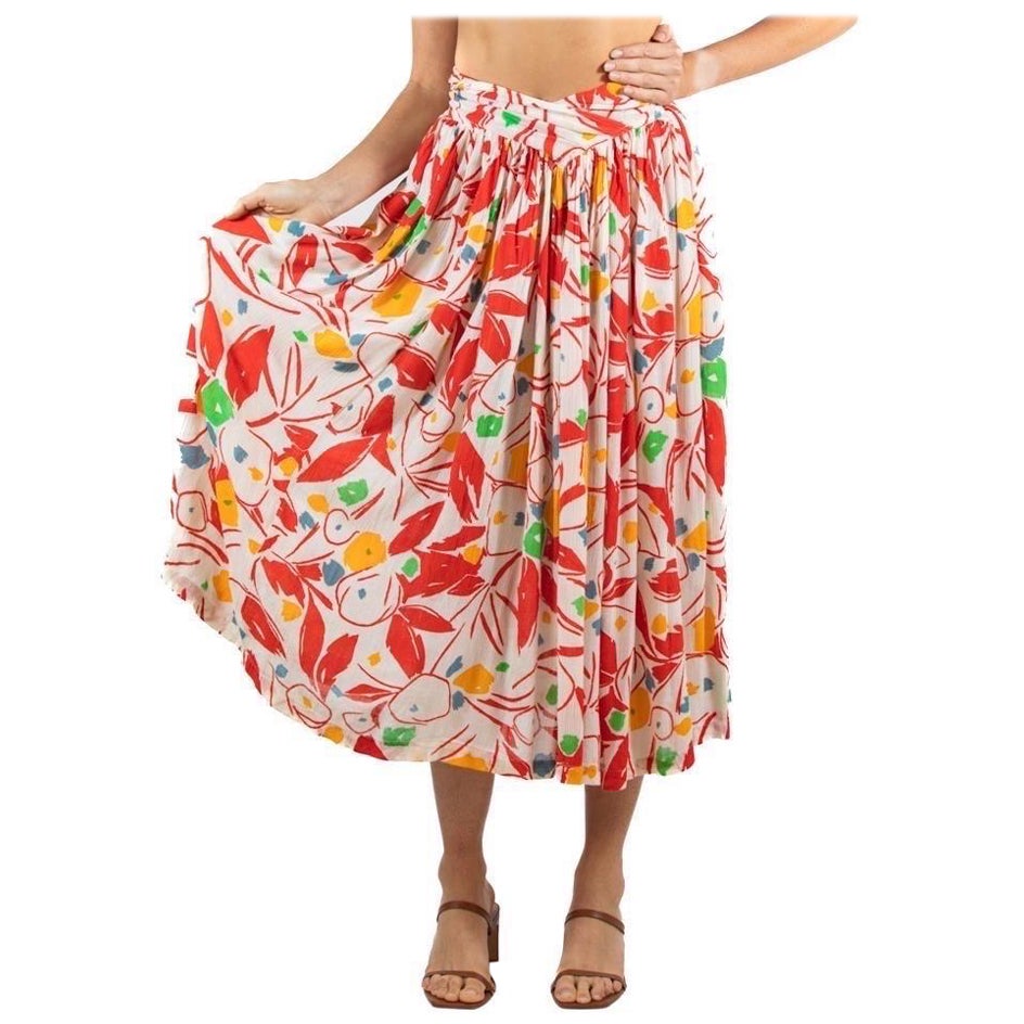 1970S French Connection Red & White Rayon Tropical Print Skirt For Sale