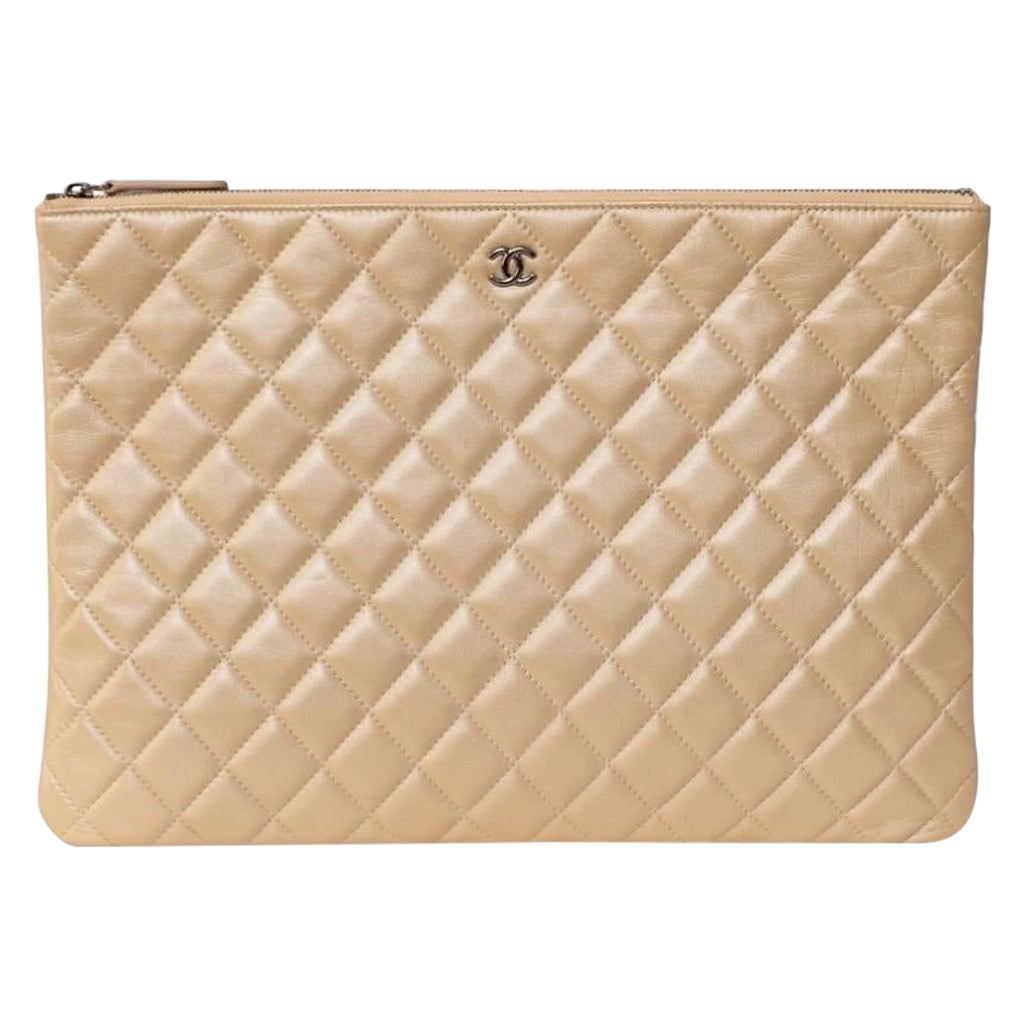 Chanel clutch beige deals