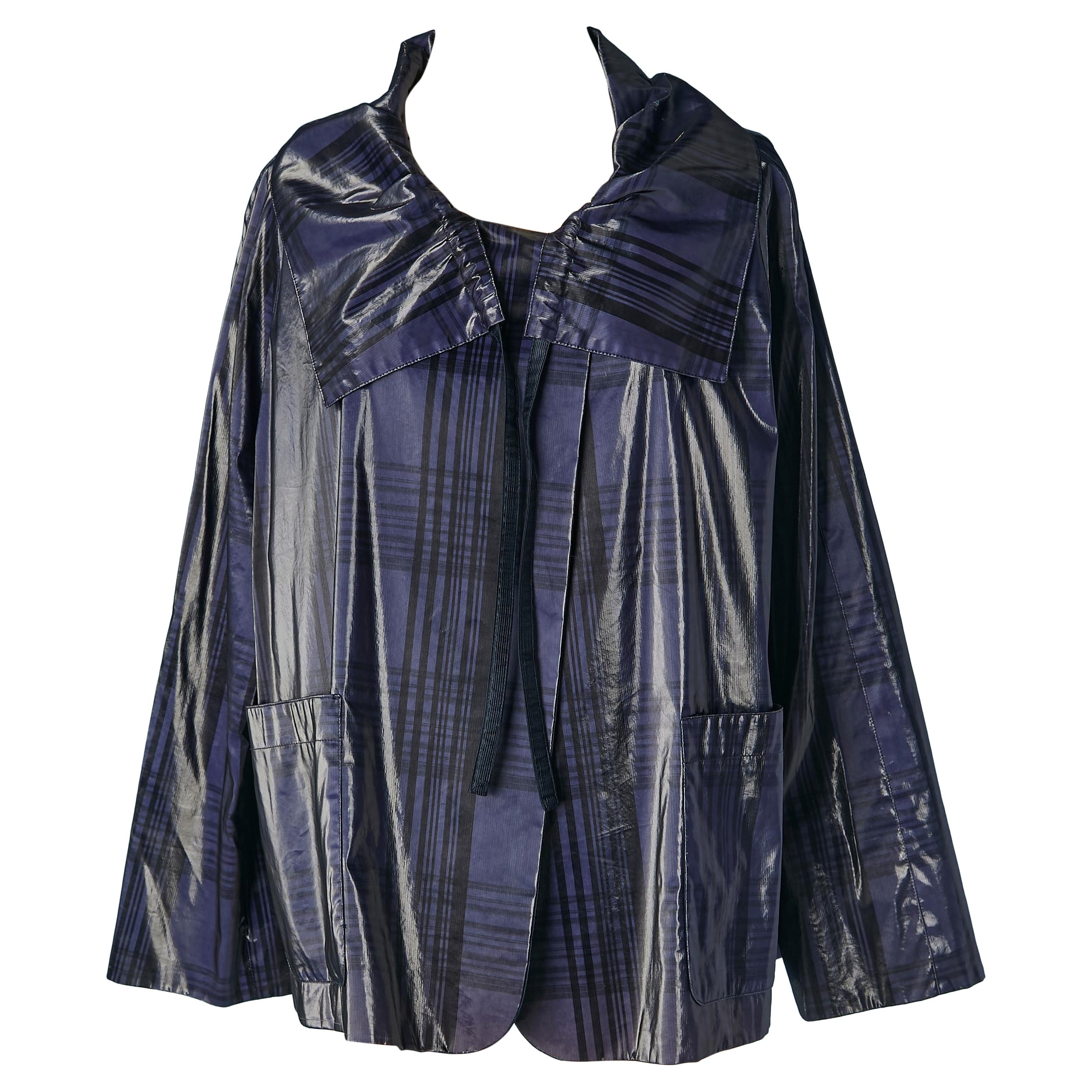 Veste imperméable enduite avec motif à carreaux Giorgio Armani en vente