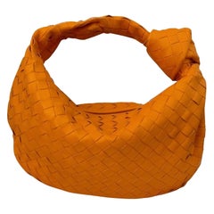 Bottega Veneta Teen Jodie Kleines orangefarbenes Leder