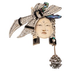Oriental Brooch - '80s