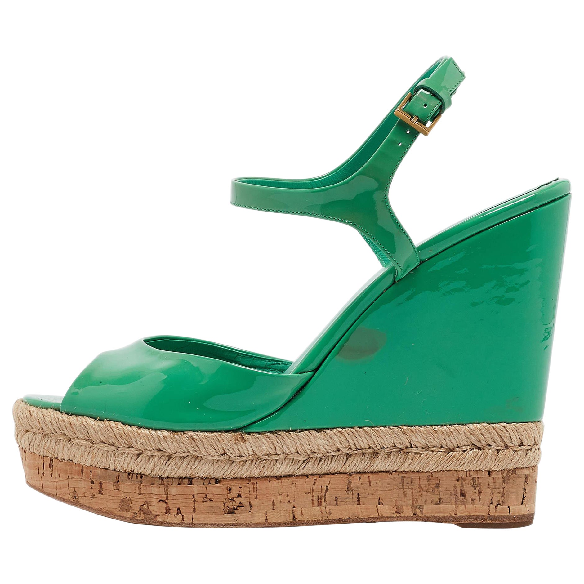Gucci Microguccissima Hollie Keilsandalen aus grünem Lack Microguccissima Größe 39,5