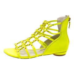 Sophia Webster Sandales plates en cuir clouté vert fluo Taille 38