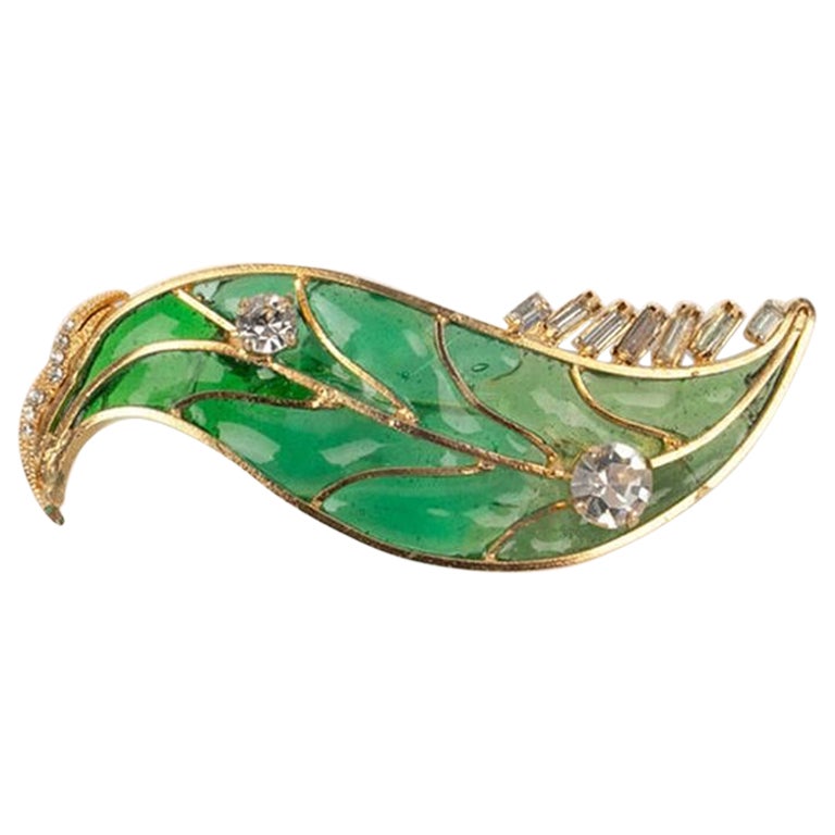 Gripoix Leaf Brooch in Golden Metal with Glass Paste For Sale