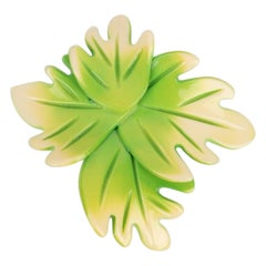 Isabel Canovas Pinza para el pelo en forma de hoja de resina verde
