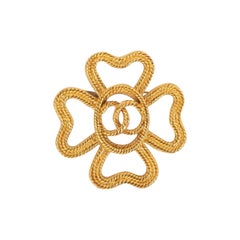 Chanel Flower Brooch in Golden Metal