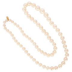 Chanel Pearl Necklace in Pearly Beads