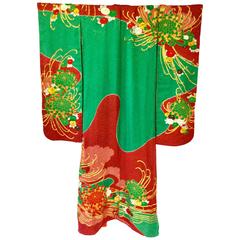 Retro Japanese Red and Green SHibori Dye Uchikake Kimono with Gold Chrysanthem