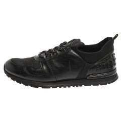 Tod's Baskets noires et dentelle de nylon, taille 47