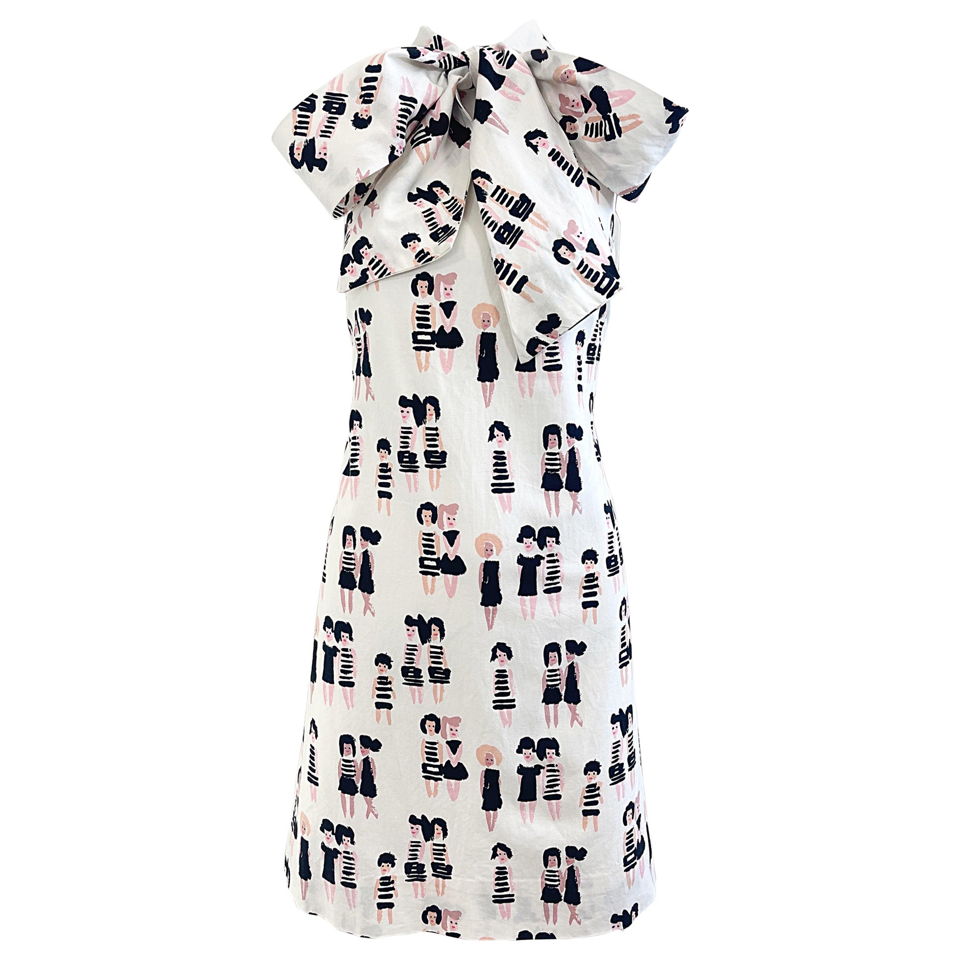 Chic 1990s Novelty French 60s Dolls Print Black and White Vintage 90s Bow Dress For Sale