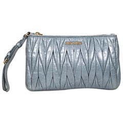 Miu Blaues Matelasse-Armband aus Leder Matelasse