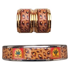 Ensemble de bracelets et boucles d'oreilles Hermès imprimé fourrure léopard Taille 65
