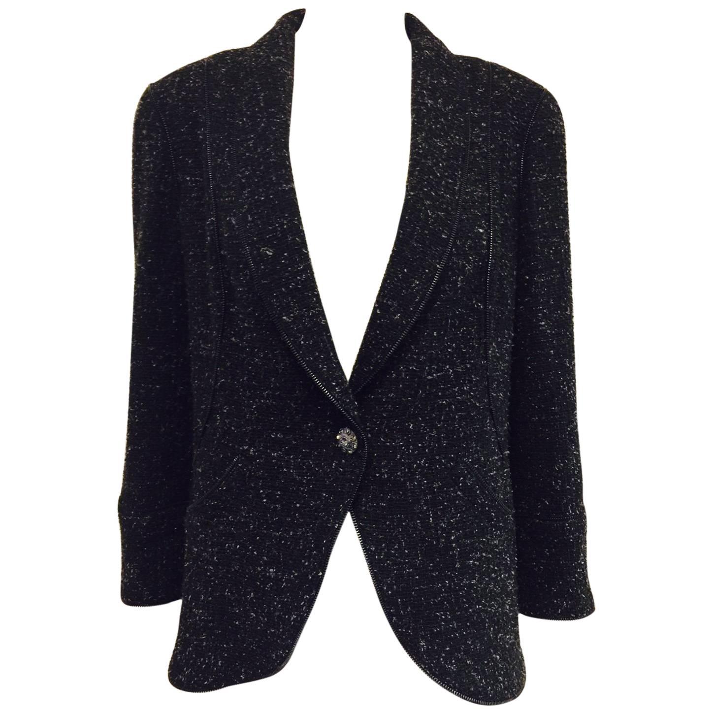 Chanel Black and White Tweed Cutaway Jacket W Zipper Piping & Trim Size 48