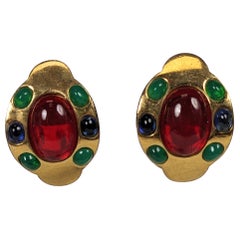Pendientes con cabujón de cristal Gripoix estilo Chanel