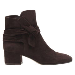 GIANVITO ROSSI - Bottines en daim marron foncé à talons blocs et cravate, taille EU37 US7