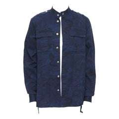 BALMAIN Blaues Tarnungs-Militärhemd aus Baumwolle mit goldenem Knopfleiste  EU40 L