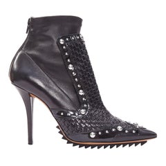 Botines GIVENCHY Iron Line de piel de mimbre con tachuelas plateadas EU38