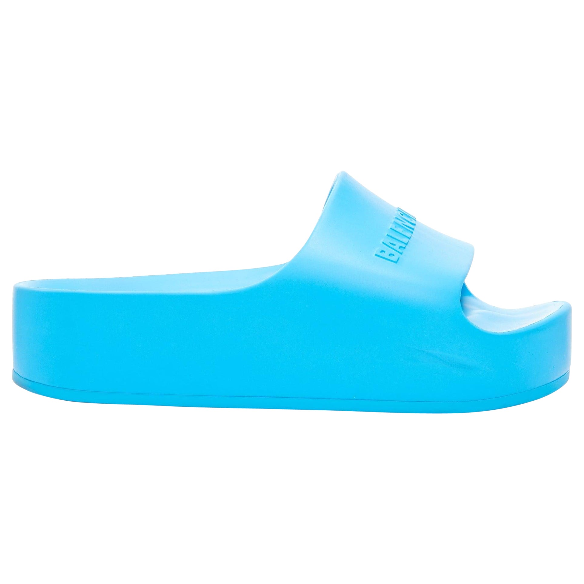 BALENCIAGA bleu ciel logo embossé caoutchouc plate-forme chunky slides EU38