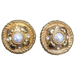 Vintage ESCADA round golden earrings with heart, faux pearl, and rhinestones.