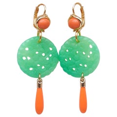 Kenneth Jay Lane, boucles d'oreilles corail, orange et vert, couture