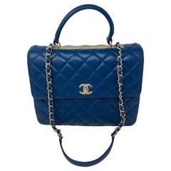 Borsa Chanel blu grande di tendenza