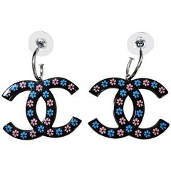 Chanel 2015 ✿*ﾟSUMMER EX LG HAND CARVING Daisy Flowers Resin Earrings