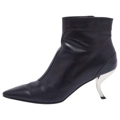 Roger Vivier Black Leather Ankle Booties Size 38